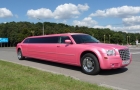 розовый лимузин Крайслер 300с