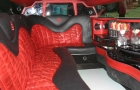 салон красного лимузина Крайслер 300с